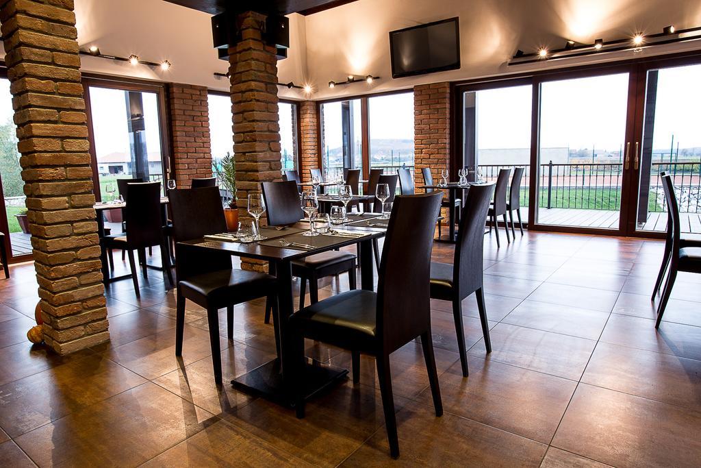 Rooms & Restaurace Na Jitrach Semice Luaran gambar